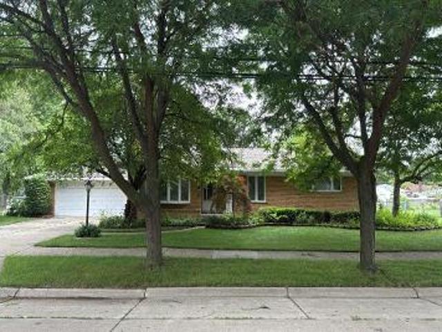 House for sale in Harper Woods