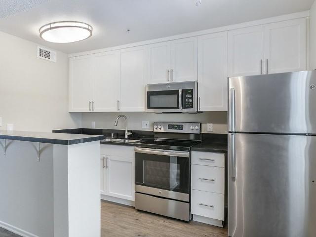 Apartment for rent in Huntington Beach, California