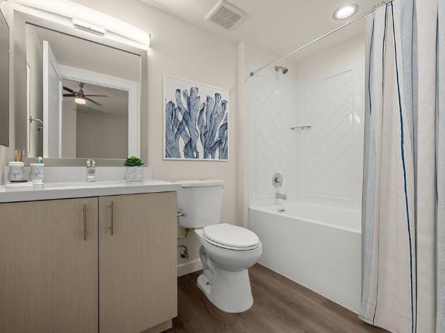 Apartment for rent in Huntington Beach, California