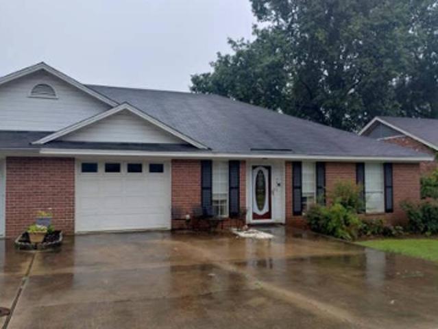 Property for sale in Newhlock, Bastrop