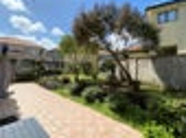 Townhouse for rent in Howick, Oroua County