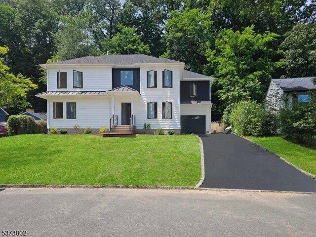 House for sale in Summit