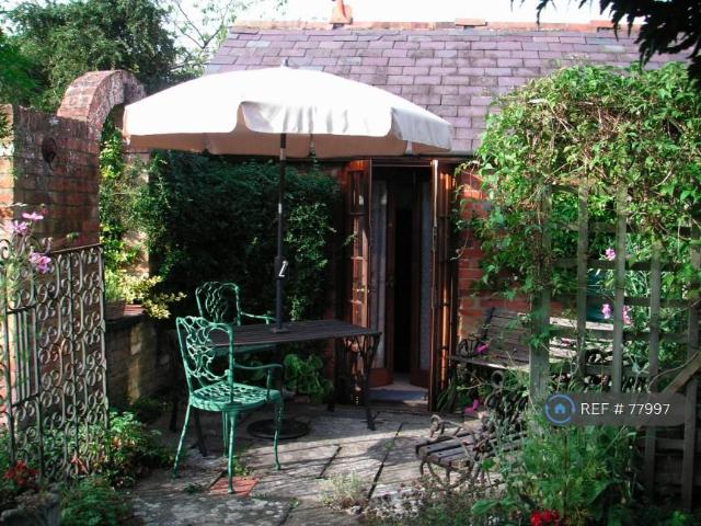 Apartment for rent in Hart, Hampshire