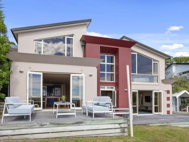 House for rent in Chaslands, Canterbury