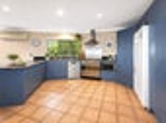 House for rent in Chaslands, Canterbury