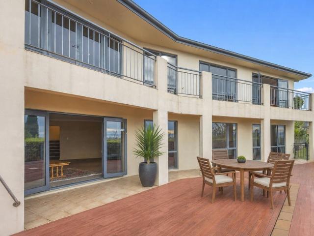 House for rent in Chaslands, Canterbury