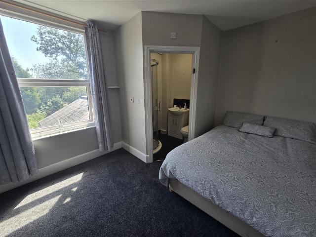 Room for rent in Greenhill, Rushock