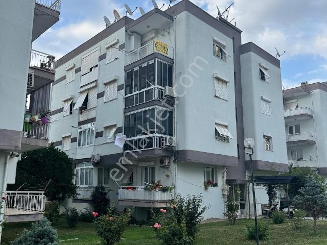 Tire, İzmir içerisinde kiralık mülk