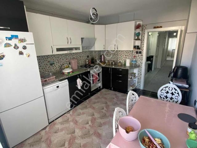 Akhisar, Manisa içerisinde satılık mülk
