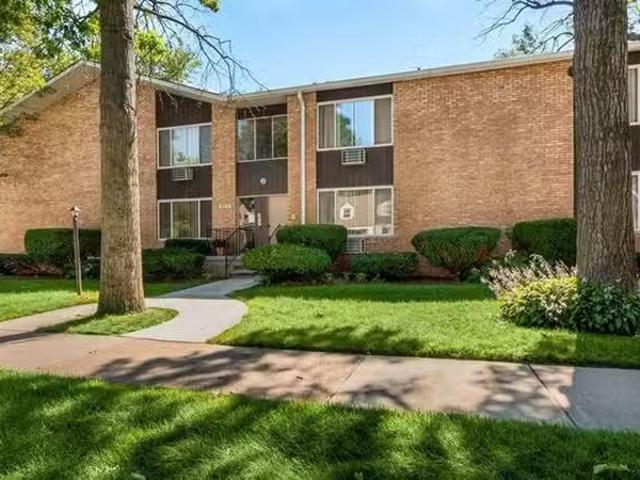 Condo for rent in Troy