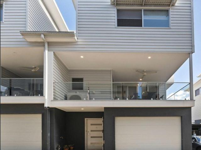 Townhouse for rent in Annerley, Greater Brisbane