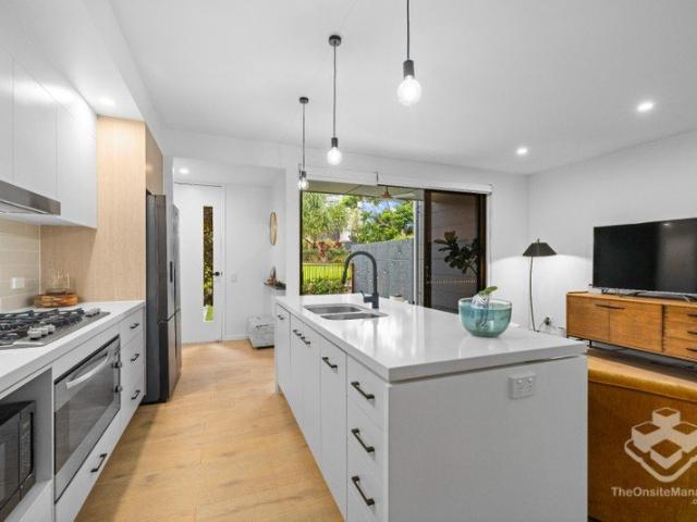 Townhouse for rent in Toombul, Queensland