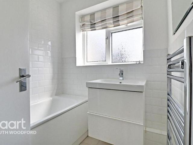 Apartment for rent in Woodford Green, Greater London
