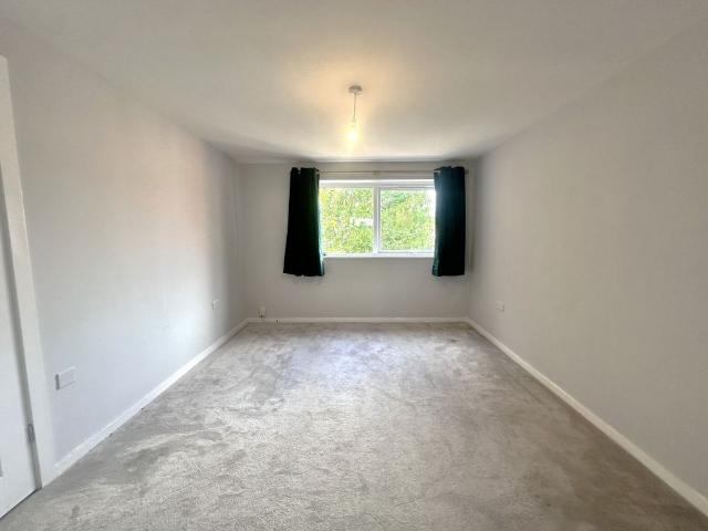 Apartment for rent in Robin Hood, The Slade