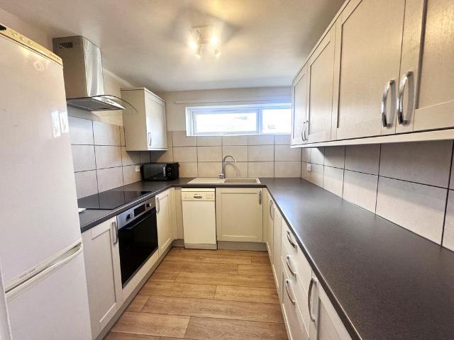 Apartment for rent in Robin Hood, The Slade