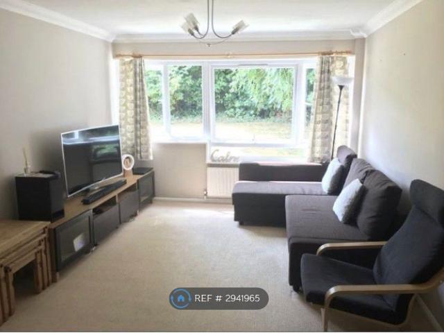 Room for rent in London Borough of Croydon, Purley