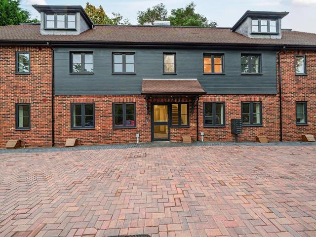 Apartment for rent in Whitehill, Wealden