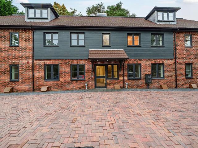 Apartment for rent in Whitehill, Wealden