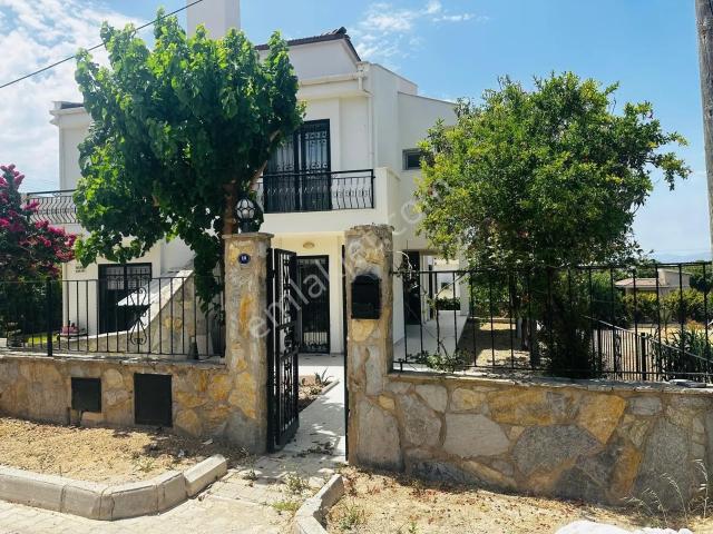 Çeşme, İzmir içerisinde kiralık Villa