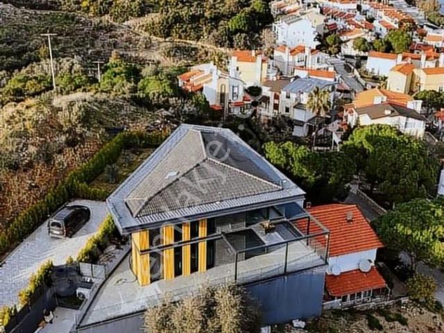 Urla, İzmir içerisinde satılık Villa