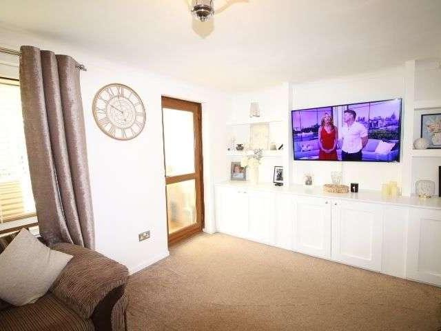 House for rent in Oad Street, Kent