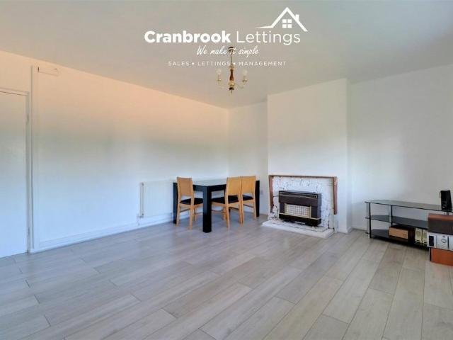Apartment for rent in Marks Gate, Greater London