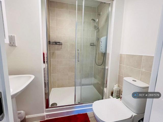 Apartment for rent in Enborne, West Berkshire