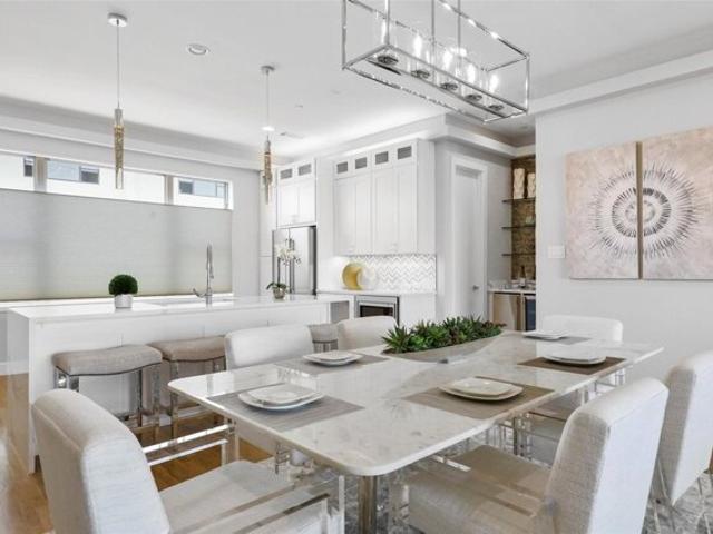 House for sale in Farmers Branch, Texas