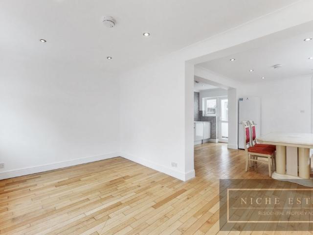 House for rent in North Finchley, Greater London