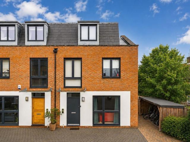 House for rent in Roehampton, Greater London