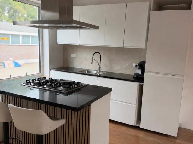 Woning te huur in Pernis, Zuid Holland