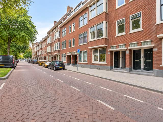 Appartement te huur in Bloemhof, Rotterdam