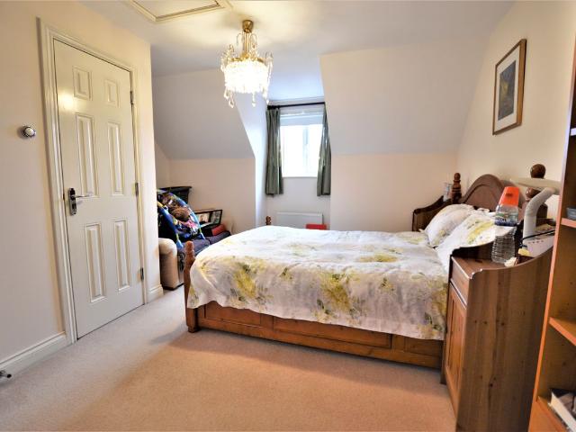 House for rent in Wexham Court, Slough