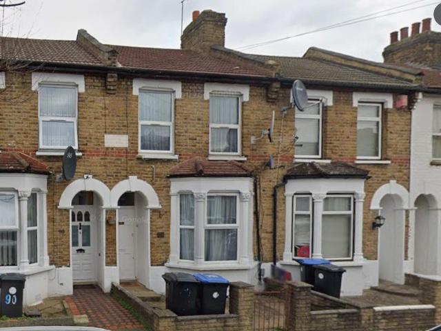 House for rent in Edmonton, Greater London