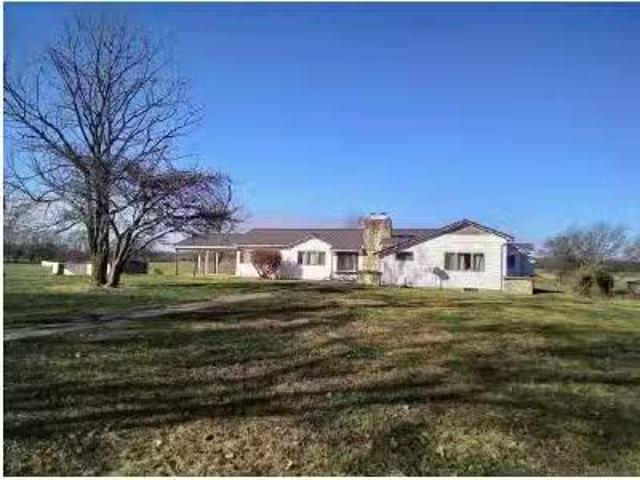 House for sale in Benton