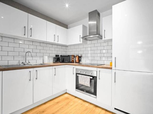 Apartment for rent in Park Central, Birmingham