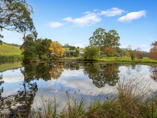 Cottage for sale in Shady Creek, Victoria