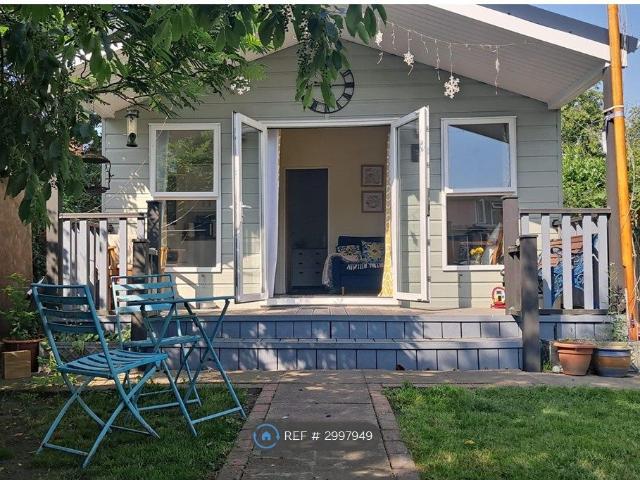 Room for rent in Eastbridge, Suffolk