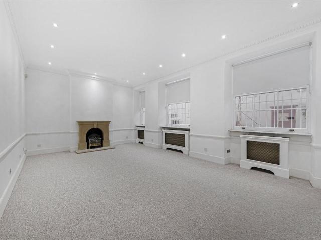 Apartment for rent in South Kensington, Greater London