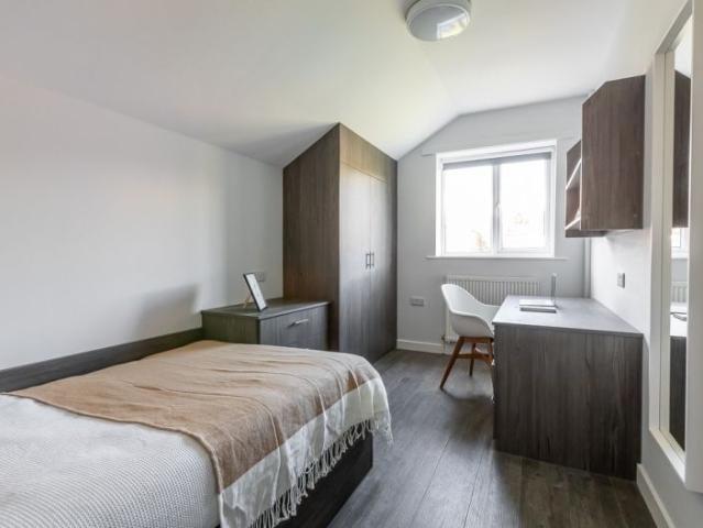 House for rent in Hyde Park, West Yorkshire