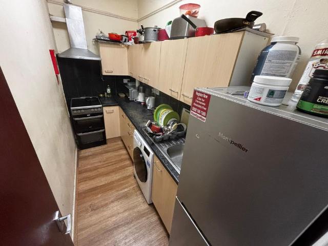 Apartment for rent in Hyde Park, West Yorkshire