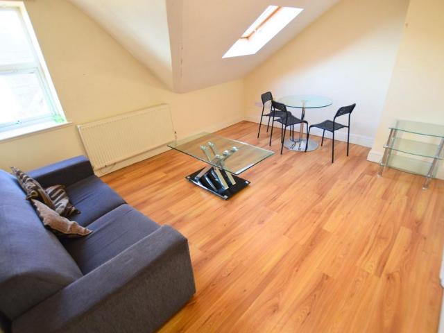 Apartment for rent in Hyde Park, West Yorkshire