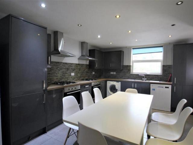House for rent in Hyde Park, Leeds