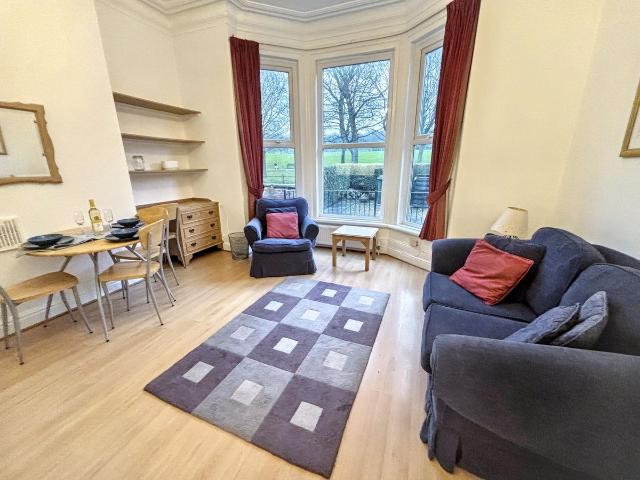 Apartment for rent in Hyde Park, West Yorkshire