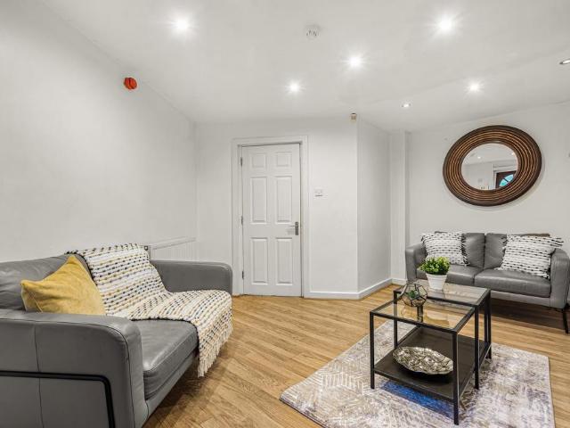 House for rent in Hyde Park, Leeds