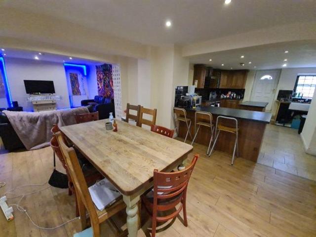 House for rent in Hyde Park, West Yorkshire