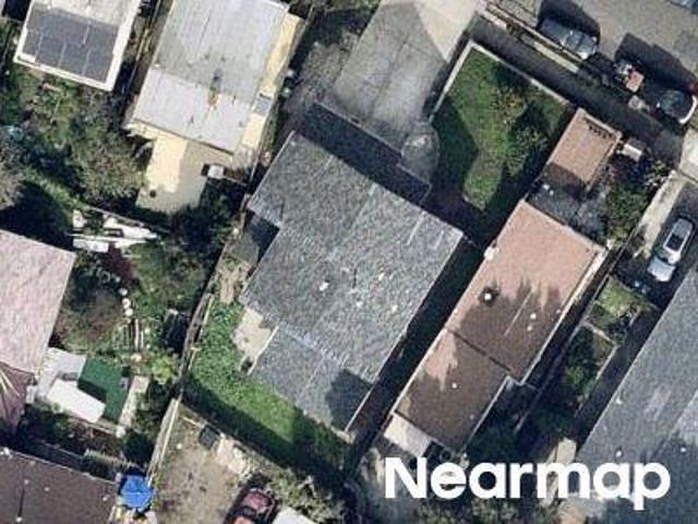 House for sale in Oakland