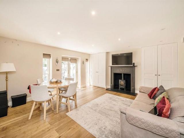 Apartment for rent in East Greenwich, Greater London