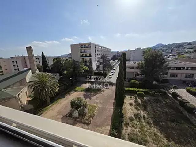 Appartement vente à Arrondissement de Toulon, Hyères