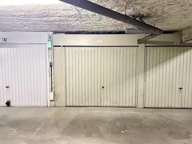 Garage vente à Arrondissement de Toulon, Hyères